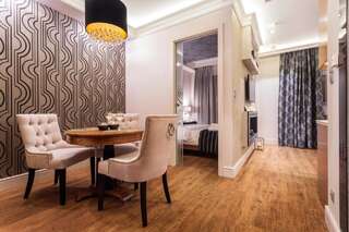 Апартаменты Diamonds Luxury Old Town Residence Краков Роскошные апартаменты с 1 спальней и террасой-2