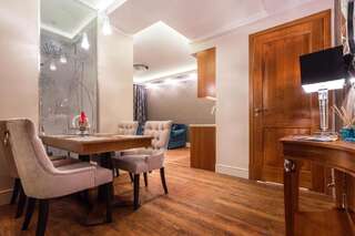 Апартаменты Diamonds Luxury Old Town Residence Краков Роскошные апартаменты с 1 спальней и террасой-17